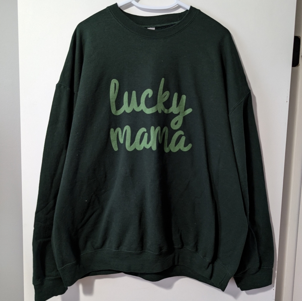 Lucky mama crewneck
